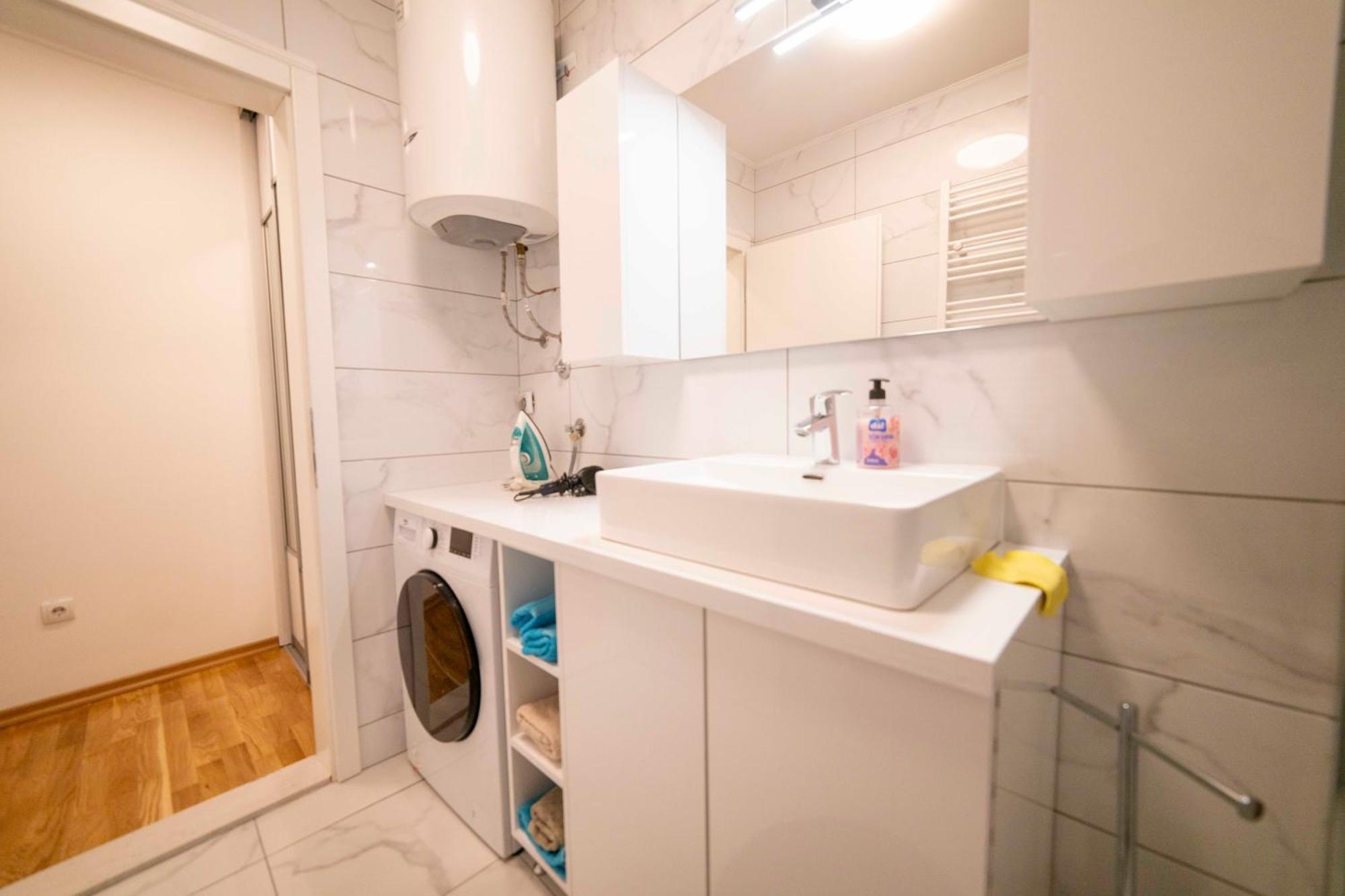 Apartment 5 Star Lukavica Bagian luar foto