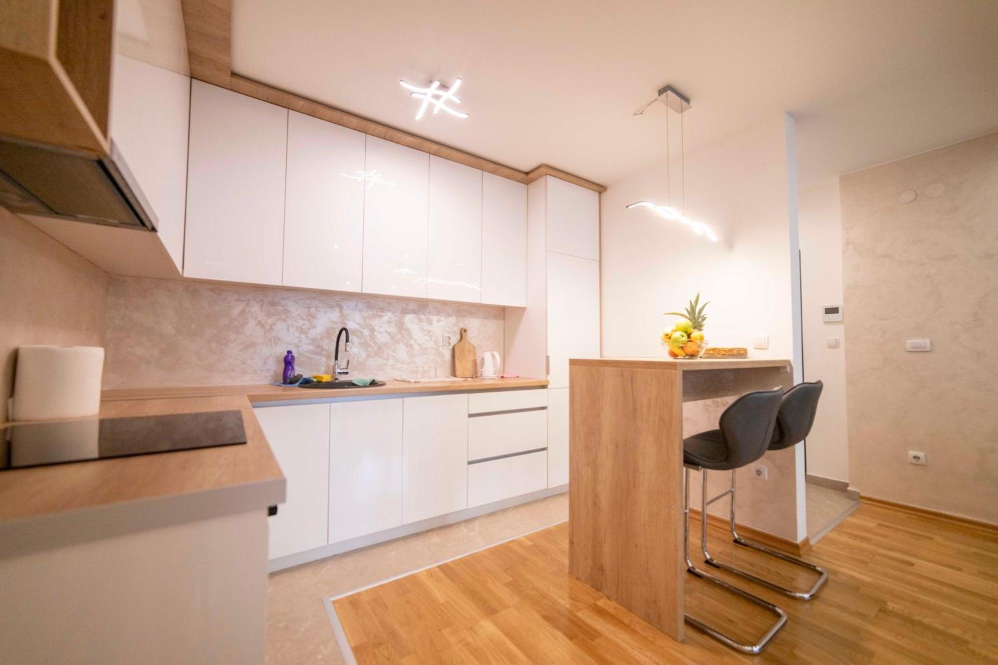 Apartment 5 Star Lukavica Bagian luar foto